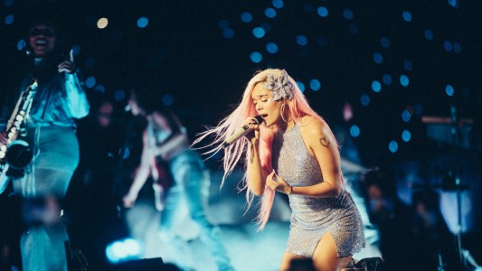 Escándalo tras el recital de Karol G: detuvieron a cuatro personas por estafas