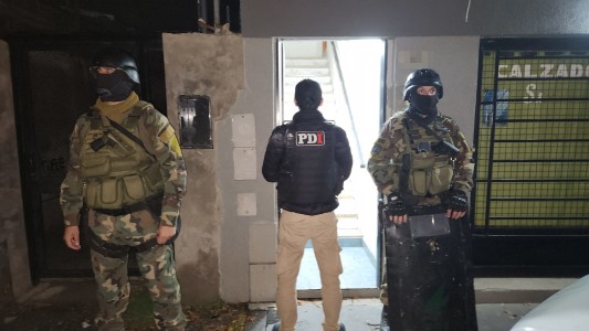 Más de 40 allanamientos en Rosario y Córdoba a la banda de Esteban Alvarado