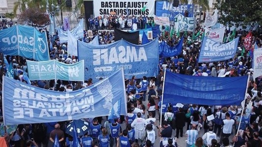 Comienza una semana complicada: Mirá la agenda de paros de diferentes gremios