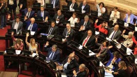 El Senado inicia el tratamiento de la ley Bases y el paquete fiscal en comisiones