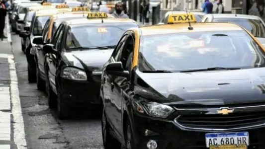 Rosario: un detenido por llevar armas de fuego en un taxi