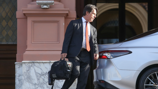 Tensión interna: el Gobierno salió al cruce de rumores y desmintió la salida de Posse