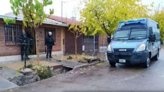 Desbarataron una red de tráfico de armas en Mendoza que iba a Chile