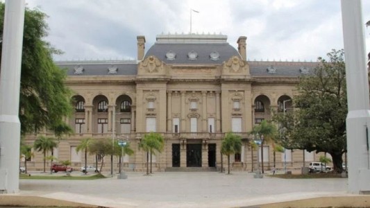 Pullaro encabeza los actos por el 214° aniversario de la Revolución de Mayo en Santa Fe