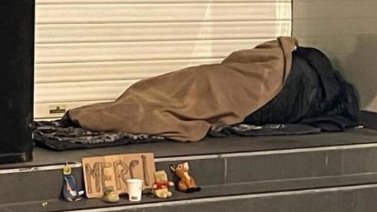 Organizaciones denuncian una ‘limpieza social’ de ciudades francesas antes de los Juegos Olímpicos