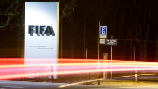 El sindicato de futbolistas FIFPRO presentó una demanda contra la FIFA