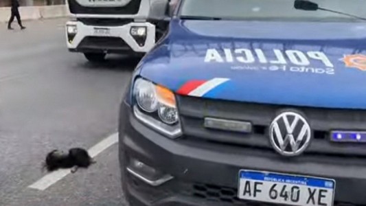 Un auto volcó en Circunvalación y Juan B. Justo y el conductor resultó herido