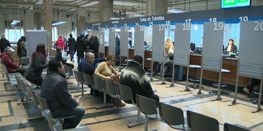 El Gobierno redefine su estrategia de despidos: miles de contratos estatales finalizan el domingo