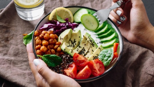 Alimentación vegana: ¿cómo hacer de esta tendencia un hábito saludable?