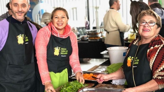 Sopa solidaria en la UNR