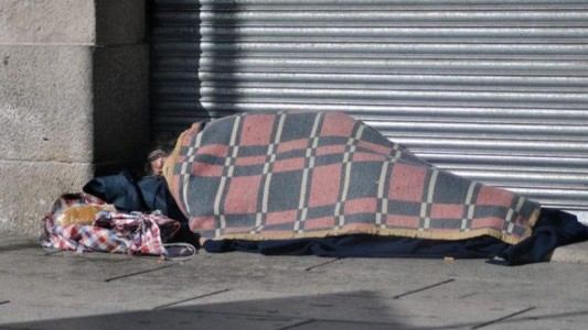 Ola de frío: la cantidad de personas en situación de calle aumentó un 50%