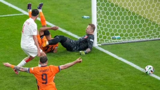 Eurocopa: Países Bajos sobrevivió a Turquía y se cita con Inglaterra en "semis"