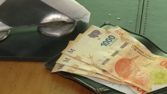 El Gobierno prepara una regulación para hacer obligatorias las propinas en bares y restaurantes