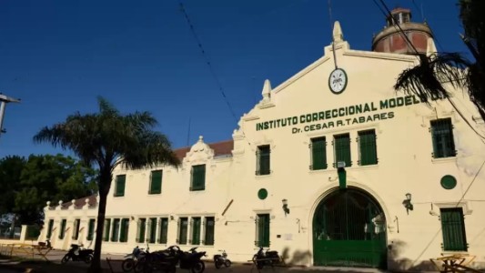 Denunciaron que un recluso murió en la cárcel de Coronda y que lo enterraron sin aviso a la familia