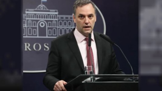 Adorni se distanció de Villarruel por Francia: "Fue un desafortunado comentario"