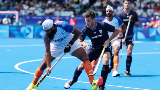 A Los Leones se les escapó el triunfo en el final ante India y se les complica la clasificación