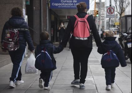 Vouchers educativos: extienden el programa hasta fin de año sin actualización del monto ni nuevas inscripciones