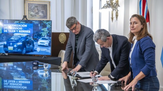 El municipio reglamentó el uso de aplicaciones en el servicio de taxis y remises