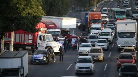 Bolivia sufre bloqueos de rutas en sus nueve departamentos