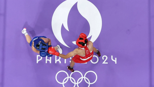 La IBA afirma que las dos boxeadoras inmersas en polémica de género "son hombres"