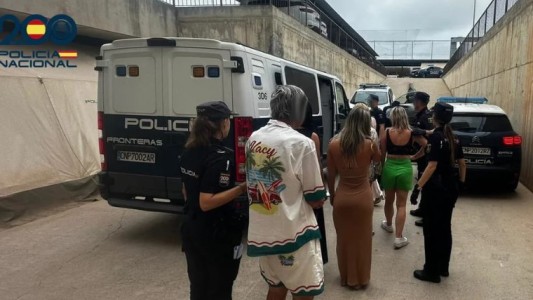 Dos argentinas fueron detenidas en Ibiza por no pagar una cena de 12 mil euros