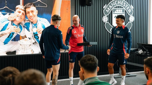 Martínez y Garnacho fueron reconocidos en el Manchester United por la Copa América: "Saben cómo ganar"