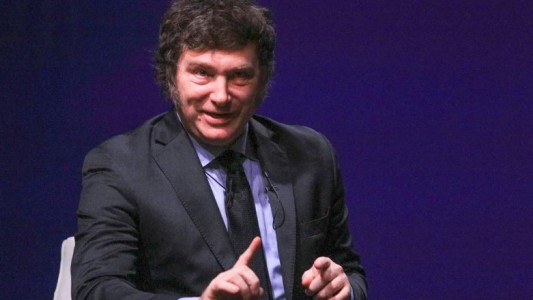 Milei suspendió su viaje a México para encabezar un acto organizado por la Bolsa de Comercio de Rosario