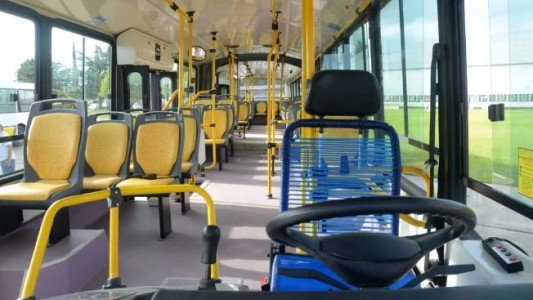 Por falta de acuerdo salarial, hay paro de colectivos en el interior del país