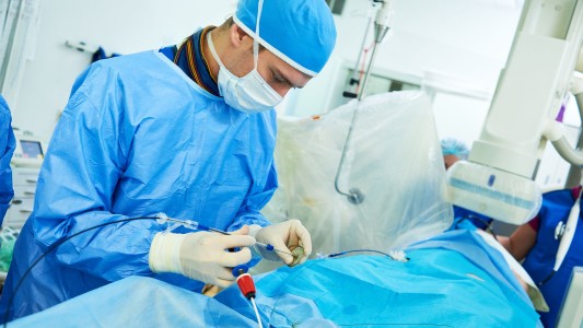 Reclamo de cardiólogos: no se colocarán stents ni se practicarán angioplastias por 48 horas