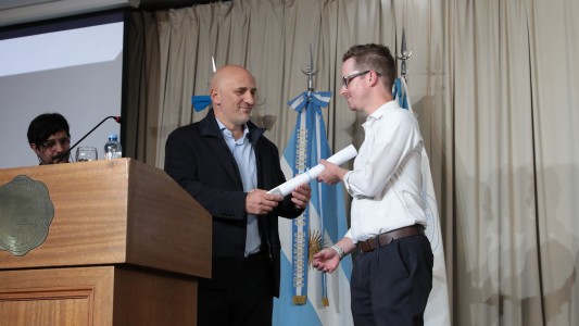 Distinguen a catedrático canadiense que considera que "el tiempo libre es la medida más alta de la civilización"