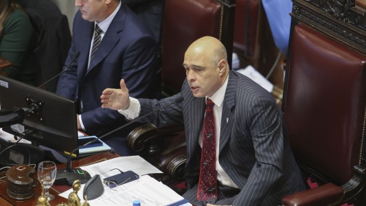 Denunciaron al senador libertario Abdala por decir que tiene asesores que cumplen funciones en su provincia