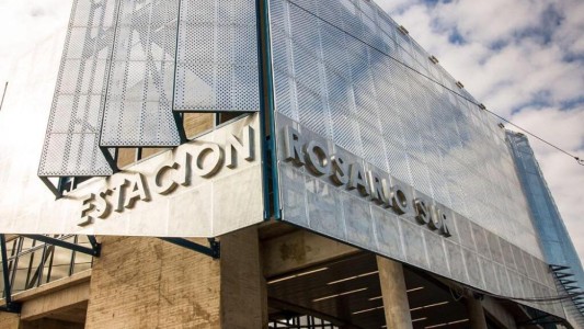 Falleció el ciclista que fue atropellado por un tren cerca de la Estación Rosario Sur