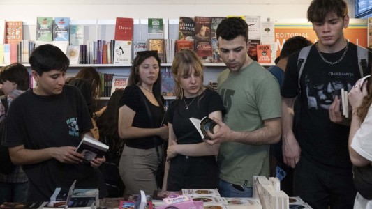 Feria del Libro 2024: destacan muy buen inicio del convocante encuentro