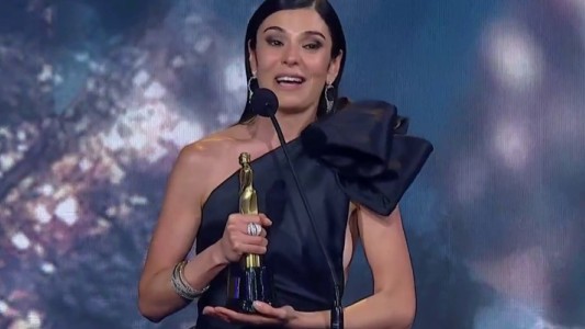 Josefina "La China" Ansa ganó el Premio Martín Fierro a la Revelación: "Esto no me lo borra nadie"