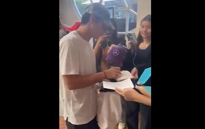 Colapinto ya está en Singapur: “Es de los circuitos más exigentes”