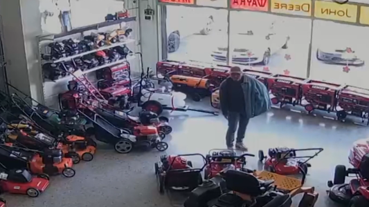 Tras sufrir un robo, llevó el video a la comisaría y le dijeron que es "al pedo" hacer la denuncia