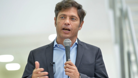 Kicillof tildó de "traidores al pueblo" a los legisladores que apoyen el veto de Milei