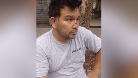 Un obrero de la construcción se resbaló y cayó desde dos metros de alto en la intersección de Moreno y Brown