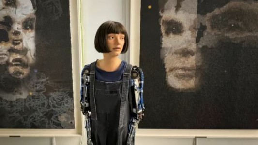 Sotheby's subastará una pintura hecha por una robot