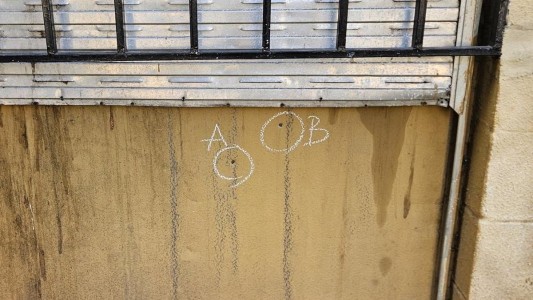 Barrio Rucci: dos personas balearon una vivienda e hirieron a una adolecente de 17 años