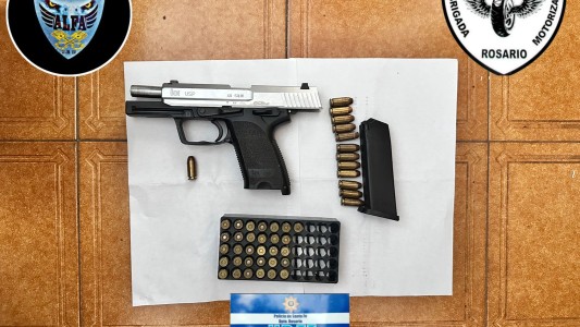 Detuvieron a un hombre por amenazar con un arma a un vecino: se le secuestraron dos pistolas y frascos de flores de marihuana