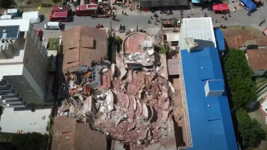 Villa Gesell: el cuerpo hallado entre los escombros es de una mujer