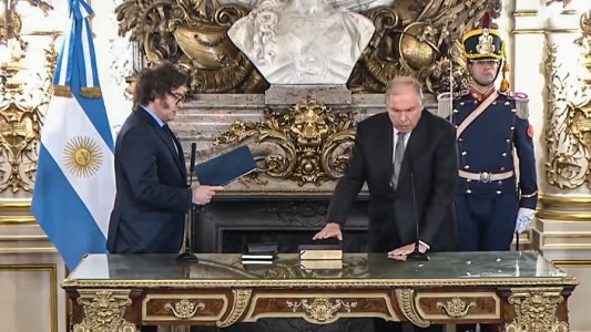 Javier Milei le tomó juramento a Gerardo Werthein como nuevo Canciller