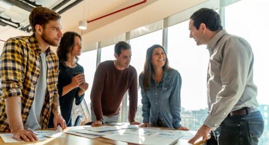 Empleados en relación de dependencia valoran cada vez más su salud mental a la seguridad económica