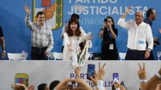 Multitudinaria convocatoria en Rosario para el discurso de Cristina Kirchner