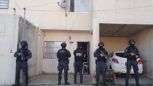 Allanaron y detuvieron a un hombre por el crimen de un adolescente en Granadero Baigorria