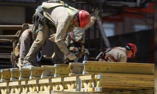 El Gobierno convocó a debatir el Salario Mínimo, Vital y Móvil para 2025