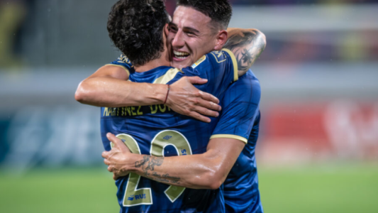 Rosario Central  y River se enfrentan en el Monumental