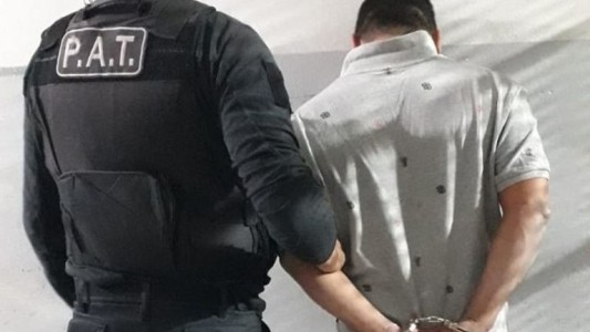 Amenazó con matar a su familia con un hacha y lo detuvieron