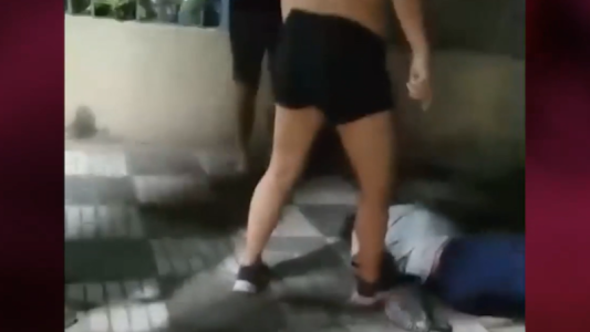 Vecinos atraparon a ladrones y les dieron una paliza: ahora los delicuentes quiere demandarlos